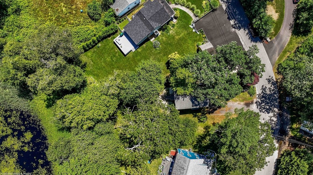 16 Alden Ave, Dartmouth MA 02747-2319 exterior