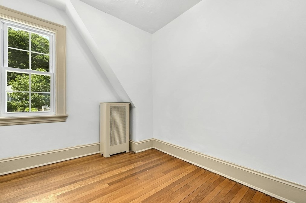 41 Flagg St, Worcester MA  01602-1448 exterior