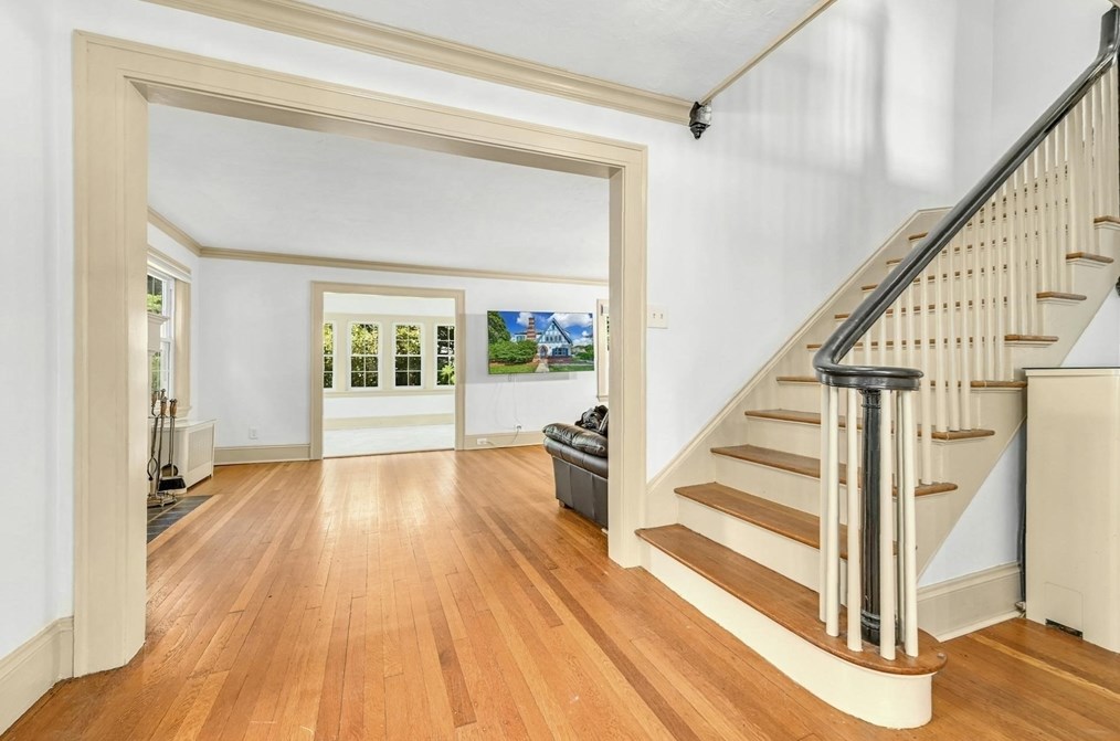 41 Flagg St, Worcester MA  01602-1448 exterior