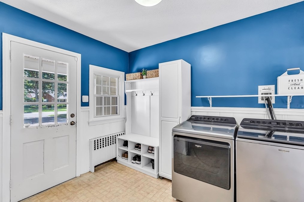 498 Converse St, Springfield MA  01106-1713 exterior