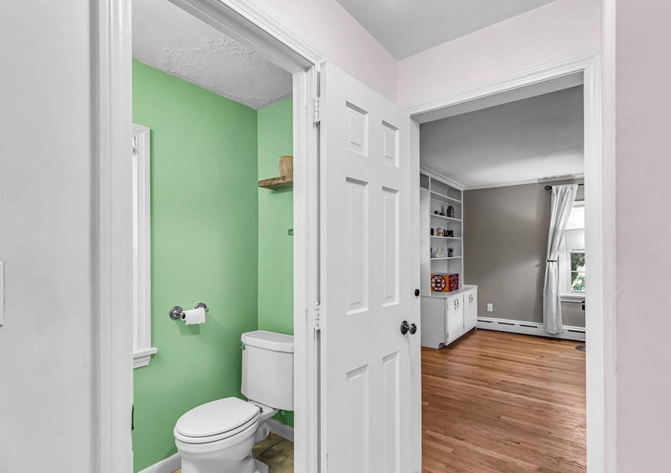 498 Converse St, Springfield MA  01106-1713 exterior