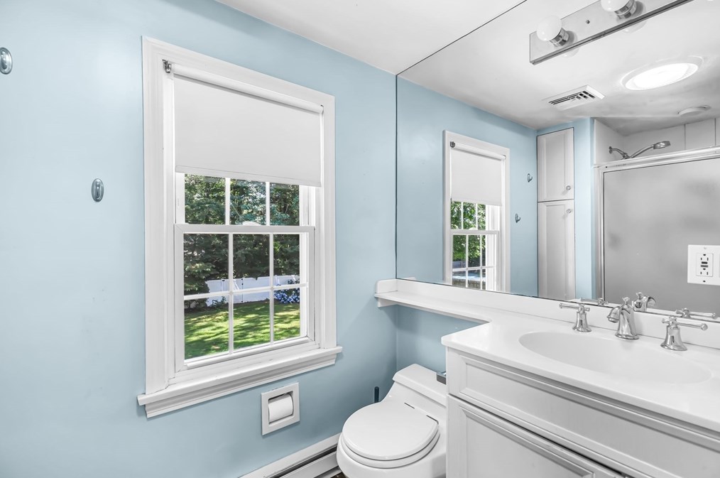 498 Converse St, Springfield MA  01106-1713 exterior