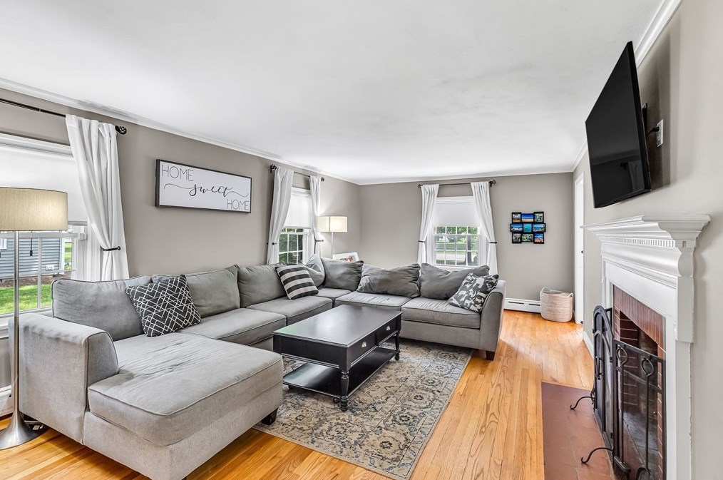 498 Converse St, Springfield MA  01106-1713 exterior