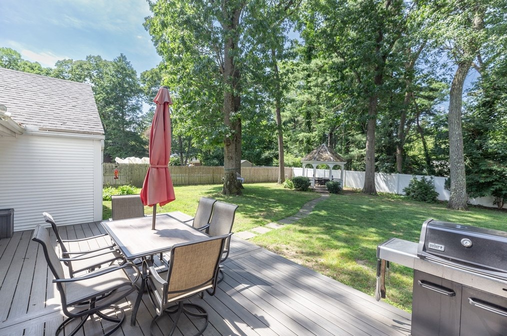 498 Converse St, Springfield MA  01106-1713 exterior