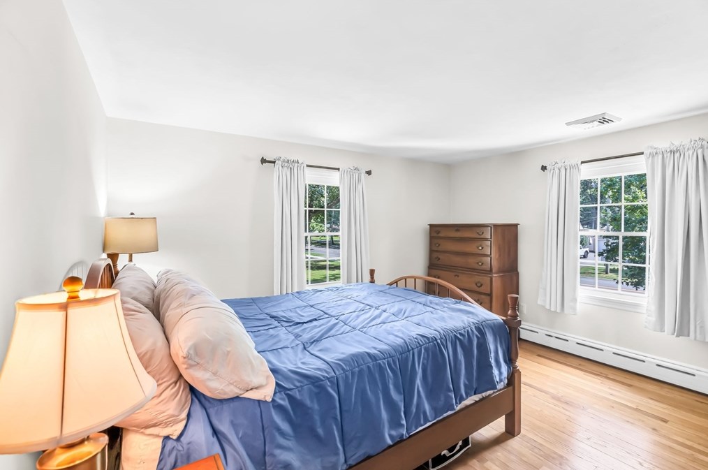 498 Converse St, Springfield MA  01106-1713 exterior