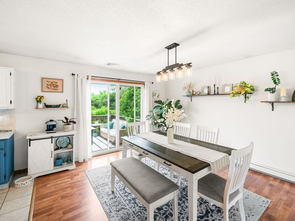 189 Rogers St, Dartmouth MA  02748-1829 exterior