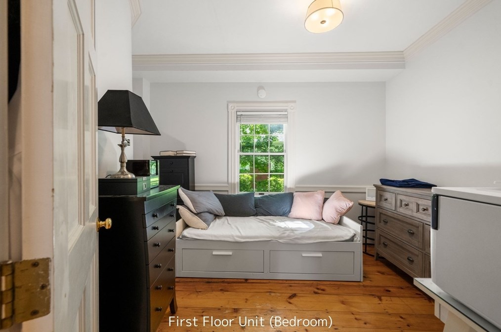 103 Sandwich St, Plymouth MA  02360-3357 exterior