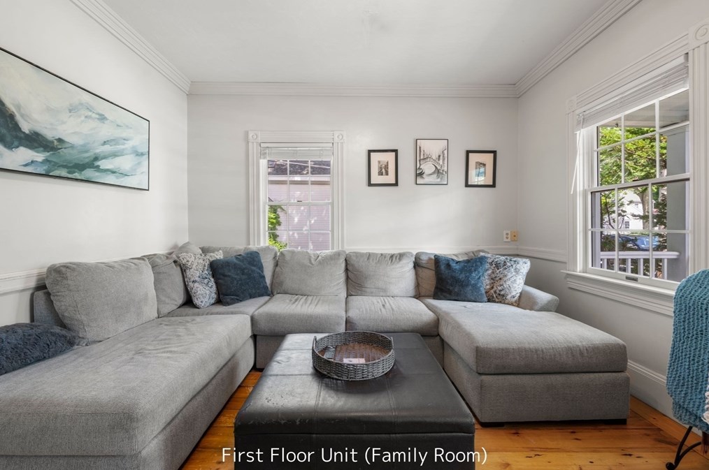 103 Sandwich St, Plymouth MA  02360-3357 exterior