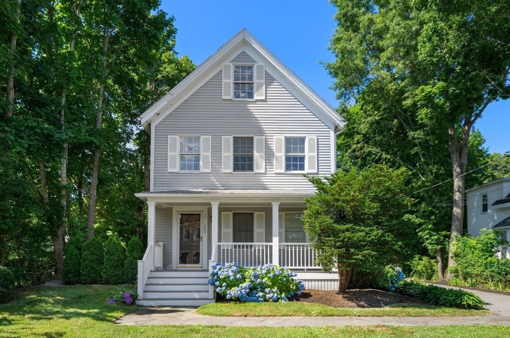 103 Sandwich St, Plymouth MA  02360-3357 exterior