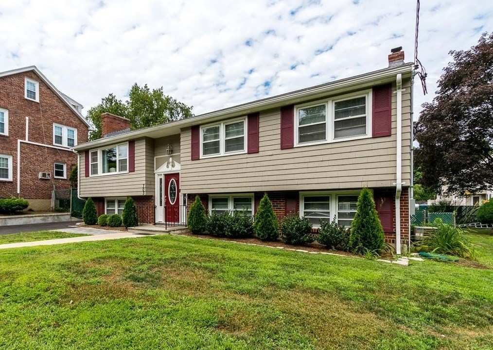 703 Main St, Watertown MA  02472-2126 exterior