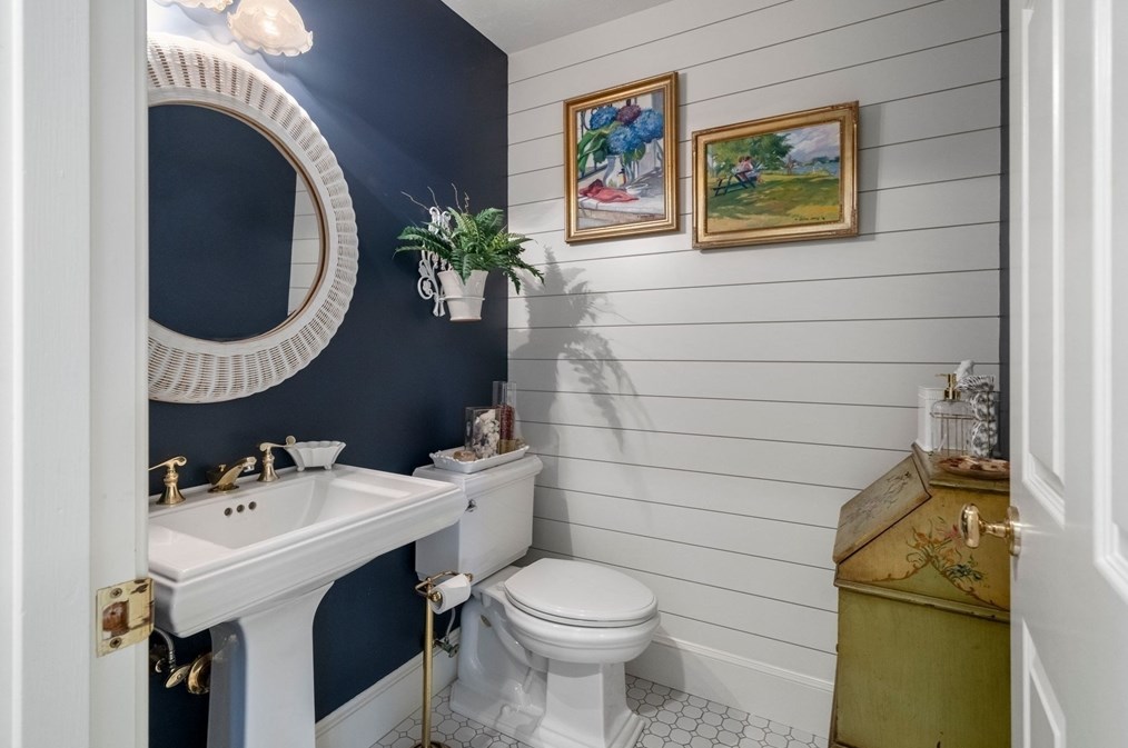 280 Ctr Hl Rd, Plymouth MA 02360-1368 exterior