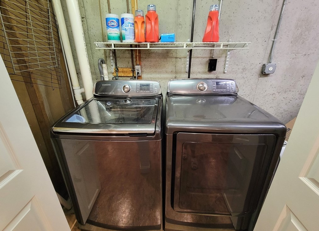 744 Hypine Rd, Dracut MA 01826-3366 exterior