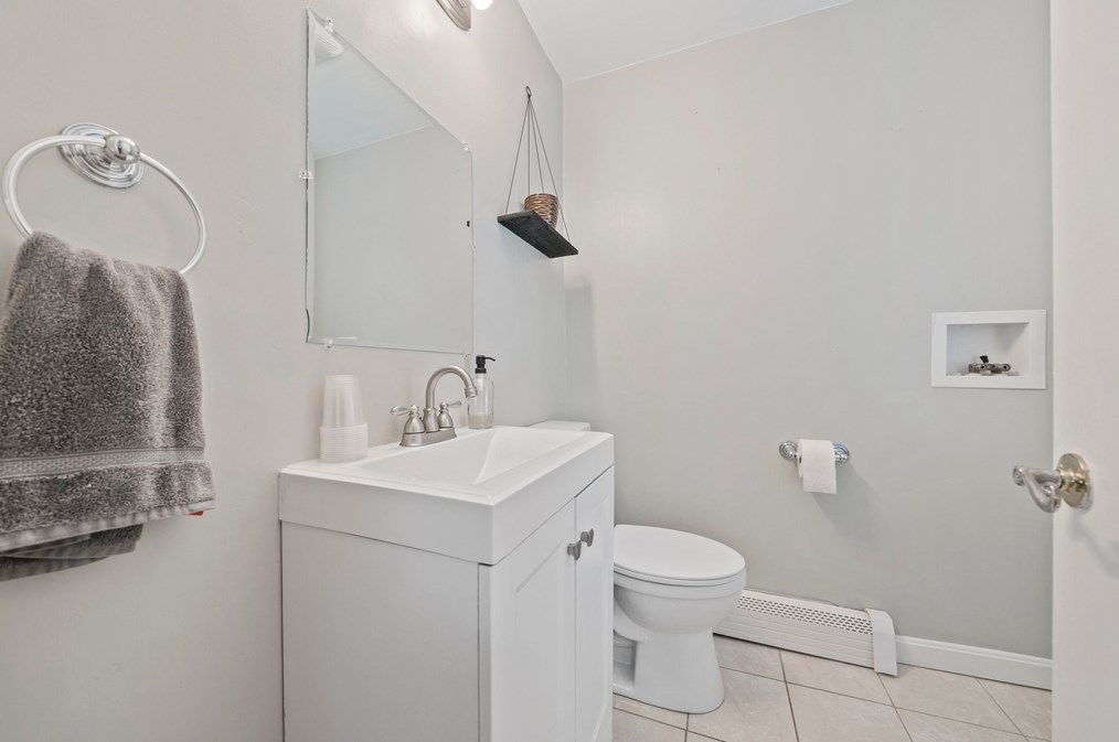 24 Broad St, Weymouth MA  02188-1706 exterior