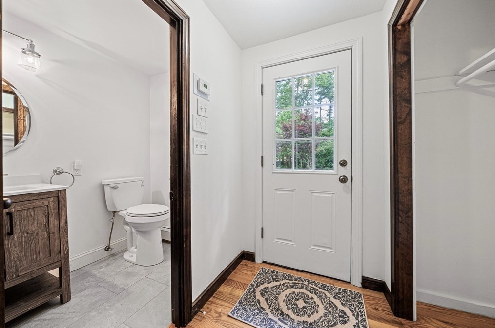 304 Union St, Hanover MA  02339-1556 exterior