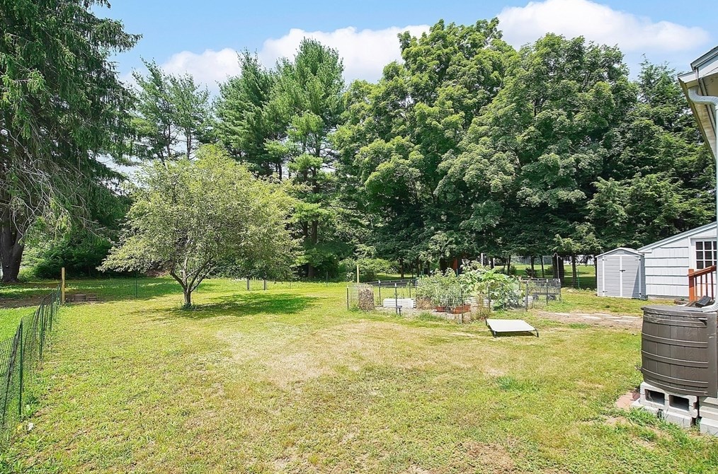 714 Holyoke Rd, Montgomery MA  01085-1764 exterior