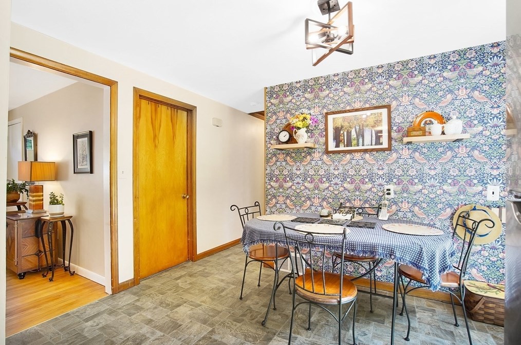 714 Holyoke Rd, Montgomery MA  01085-1764 exterior