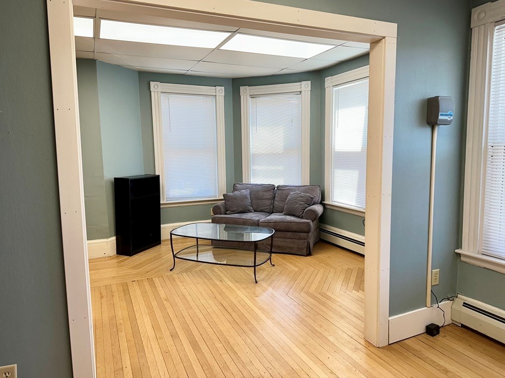 59 Merriam Ave, Leominster MA 01453-2153 exterior