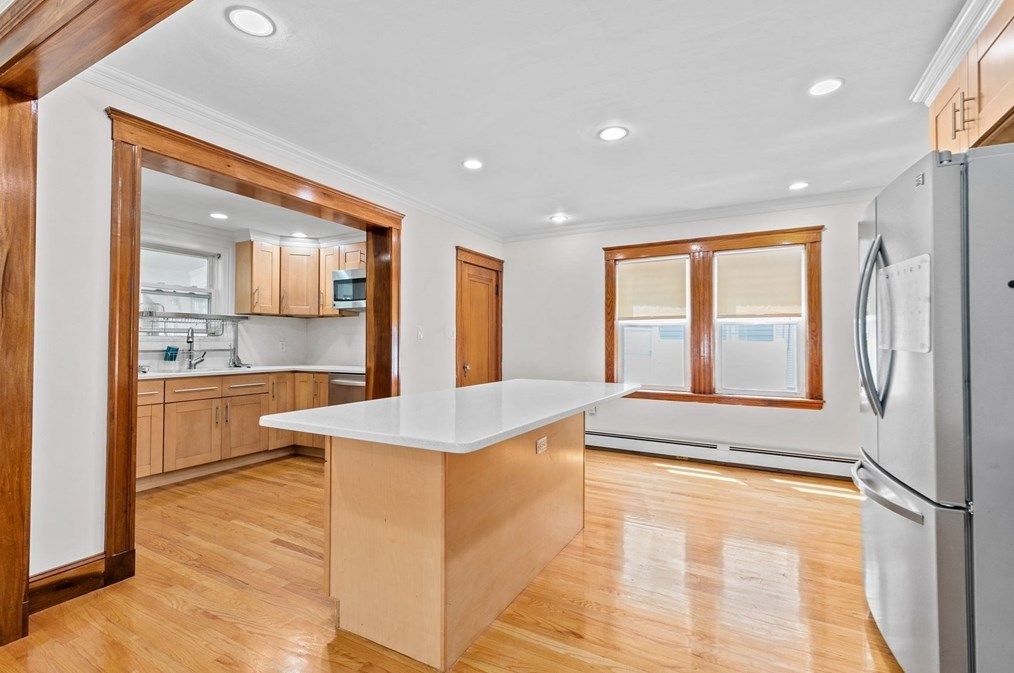 922 Furnace Brk Pkwy, Quincy MA 02169-2304 exterior