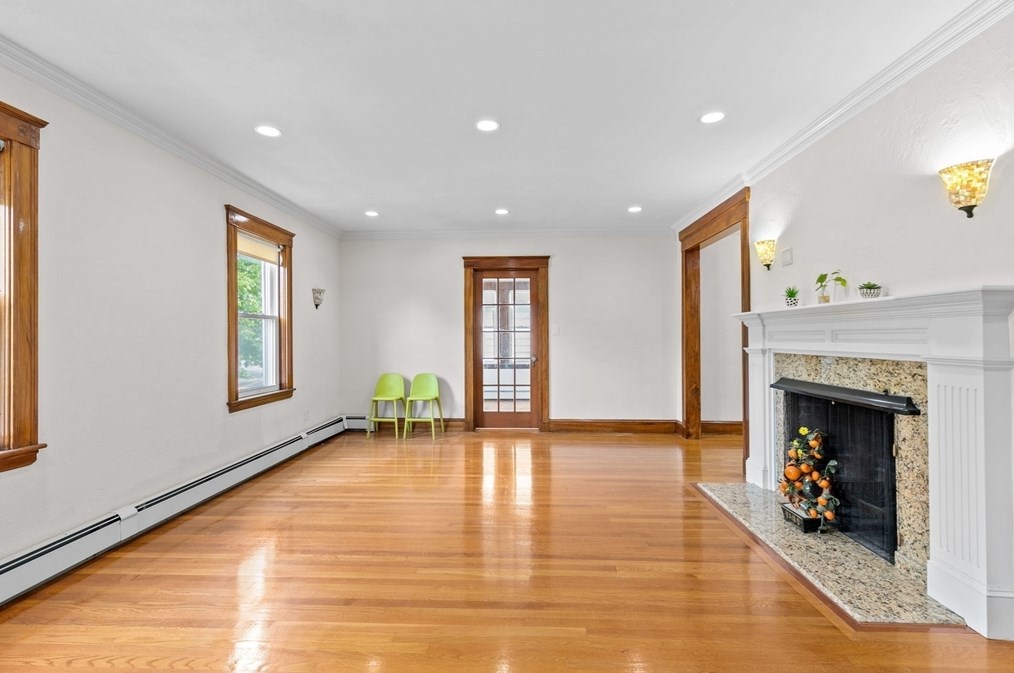 922 Furnace Brk Pkwy, Quincy MA 02169-2304 exterior