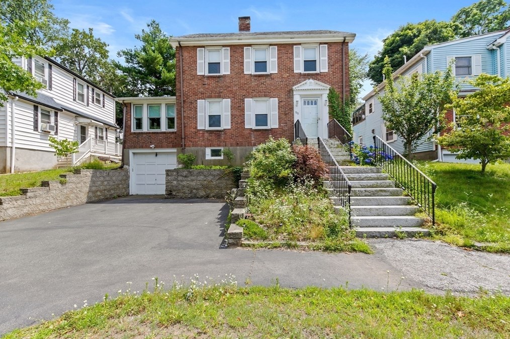 922 Furnace Brk Pkwy, Quincy MA 02169-2304 exterior