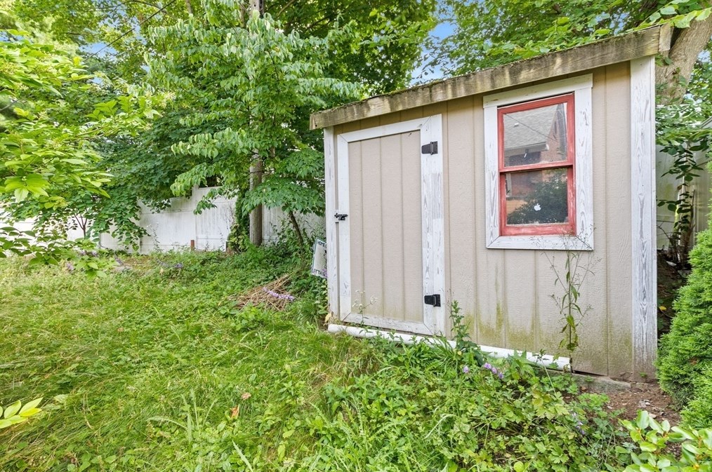 922 Furnace Brk Pkwy, Quincy MA 02169-2304 exterior