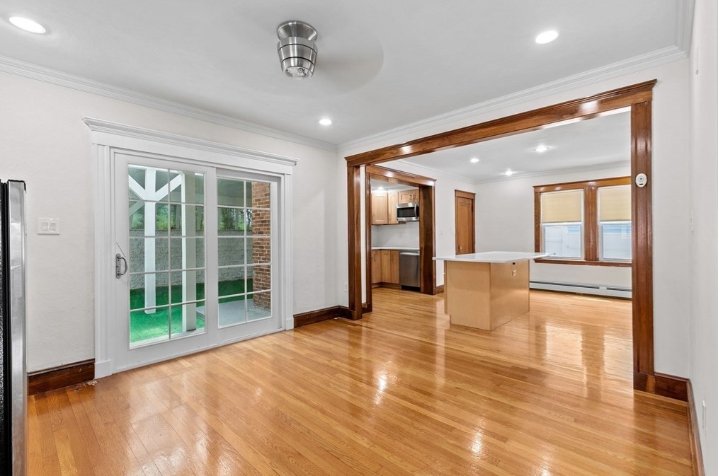 922 Furnace Brk Pkwy, Quincy MA 02169-2304 exterior