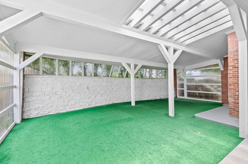 922 Furnace Brk Pkwy, Quincy MA 02169-2304 exterior