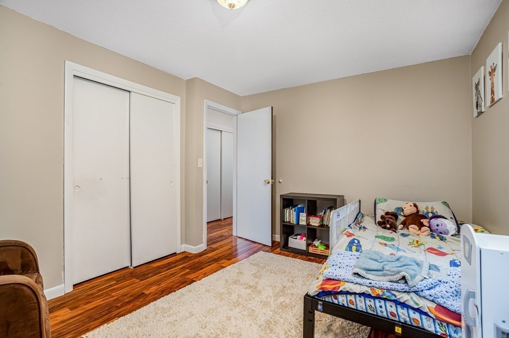 311 Pleasant St, Leominster MA  01453-6227 exterior