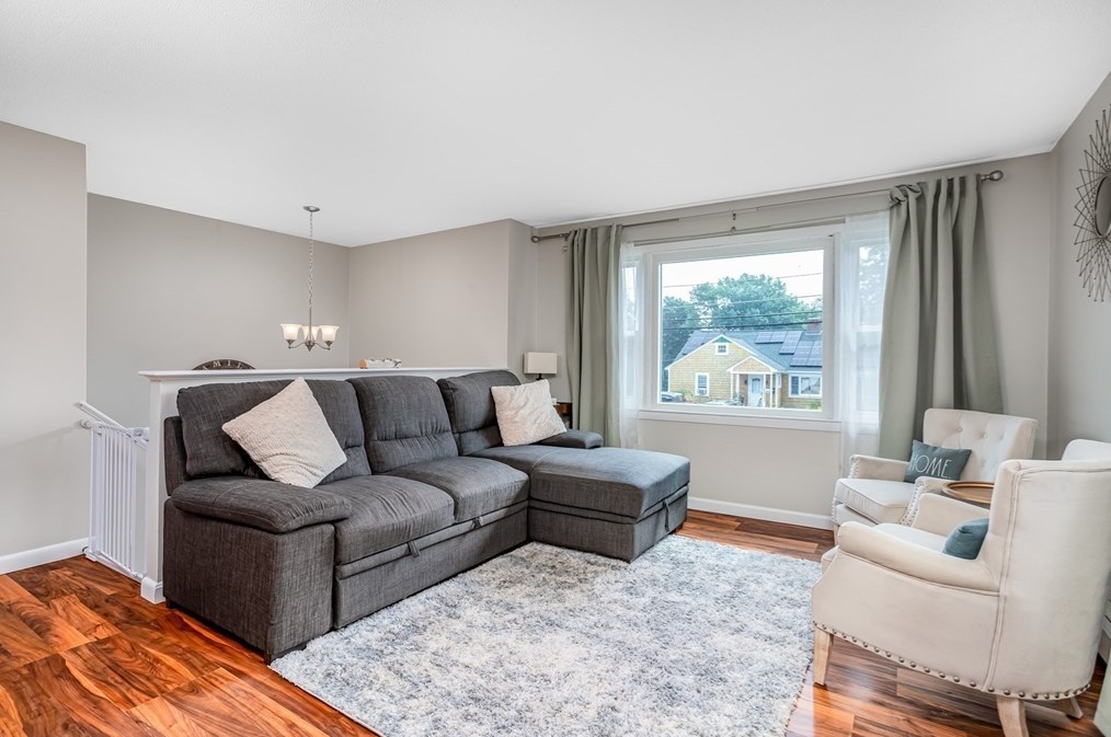 311 Pleasant St, Leominster MA  01453-6227 exterior