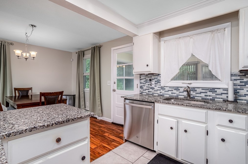 311 Pleasant St, Leominster MA  01453-6227 exterior