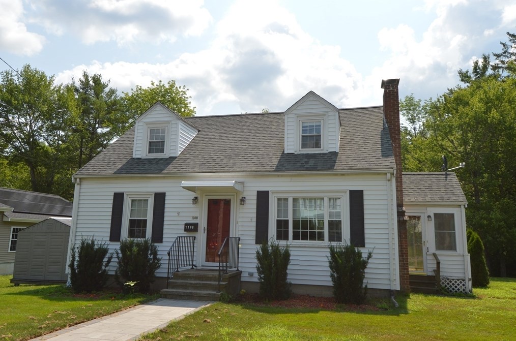 1188 Main St, Walpole MA  02081-1833 exterior