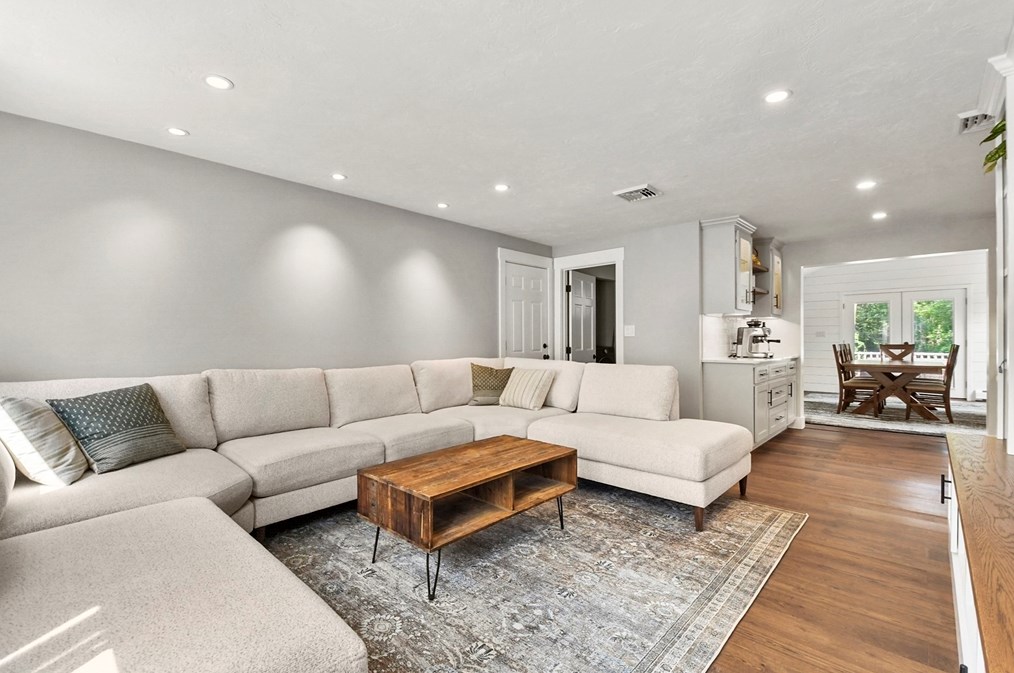 12 Evergreen Dr, Franklin MA  02038-2797 exterior