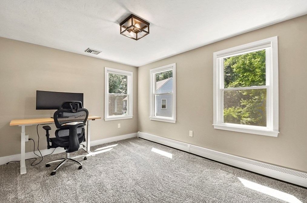 12 Evergreen Dr, Franklin MA  02038-2797 exterior