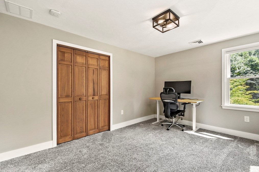 12 Evergreen Dr, Franklin MA  02038-2797 exterior