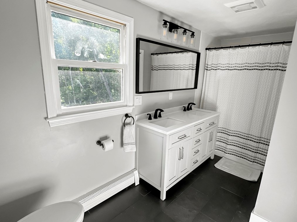 12 Evergreen Dr, Franklin MA  02038-2797 exterior