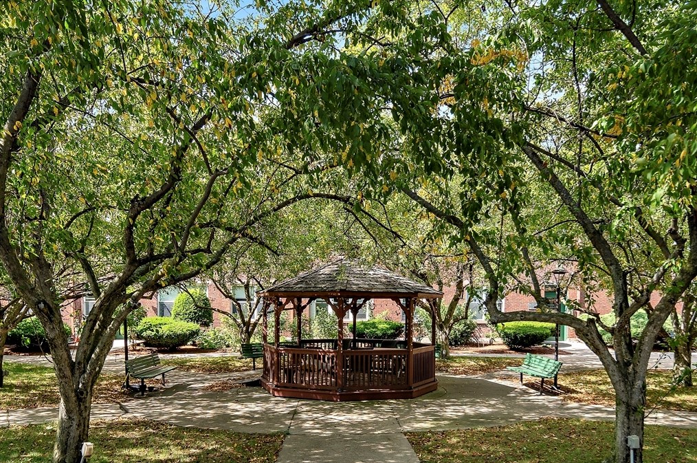 473 Arsenal St, Watertown MA  02472-5030 exterior