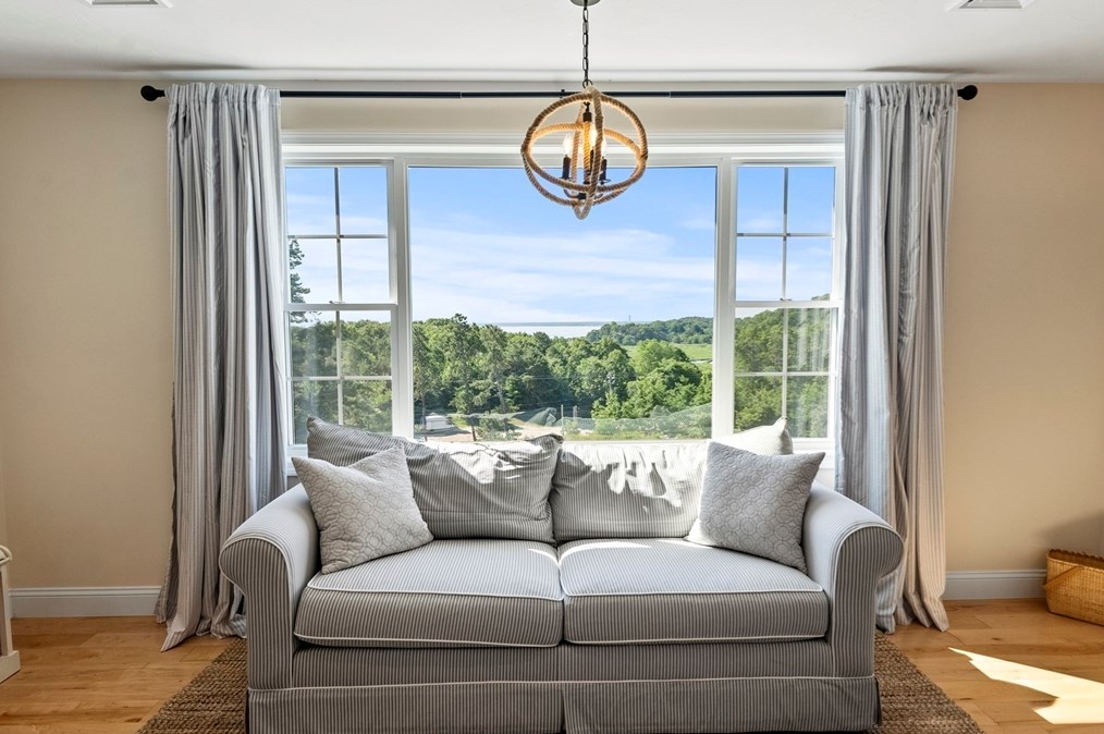 1865 State Rd, Plymouth MA  02360-5137 exterior