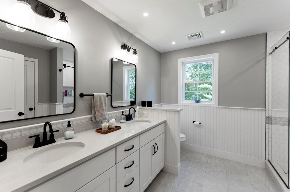 1865 State Rd, Plymouth MA  02360-5137 exterior