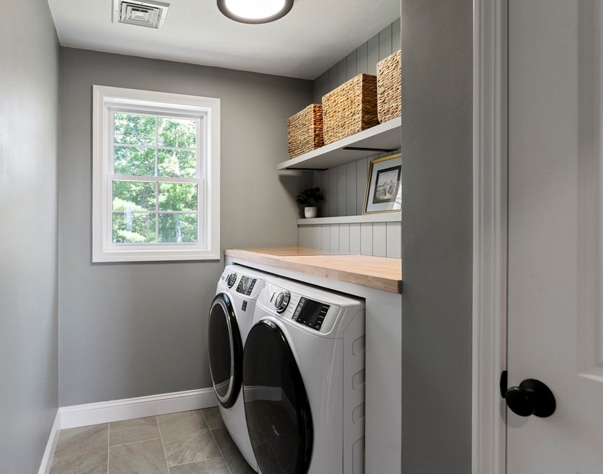 1865 State Rd, Plymouth MA  02360-5137 exterior