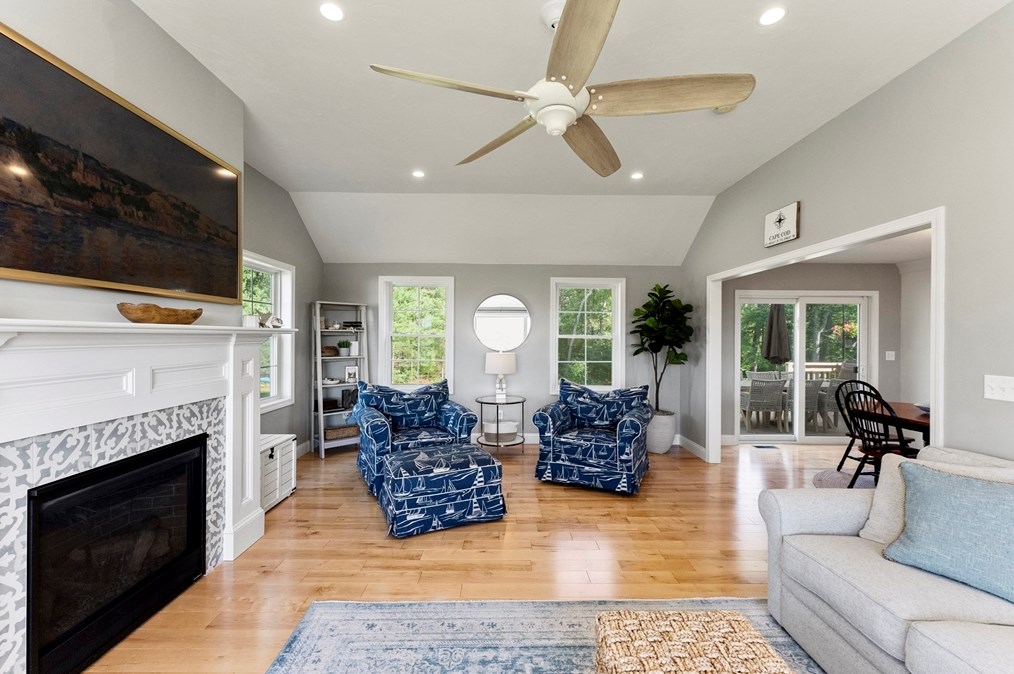 1865 State Rd, Plymouth MA  02360-5137 exterior