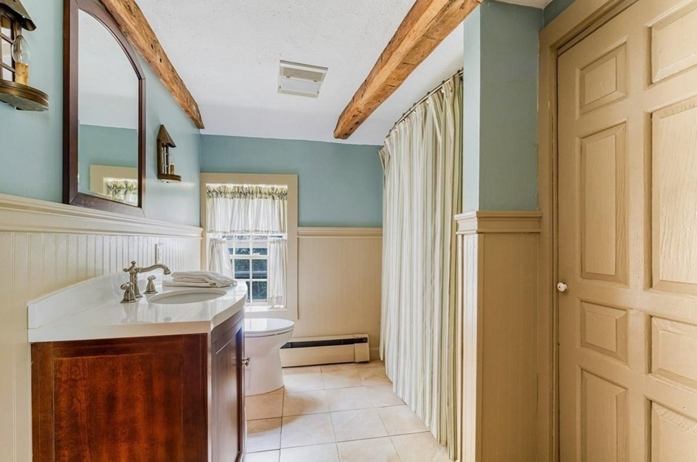 526 Main St, Hanover MA 02339-1550 exterior