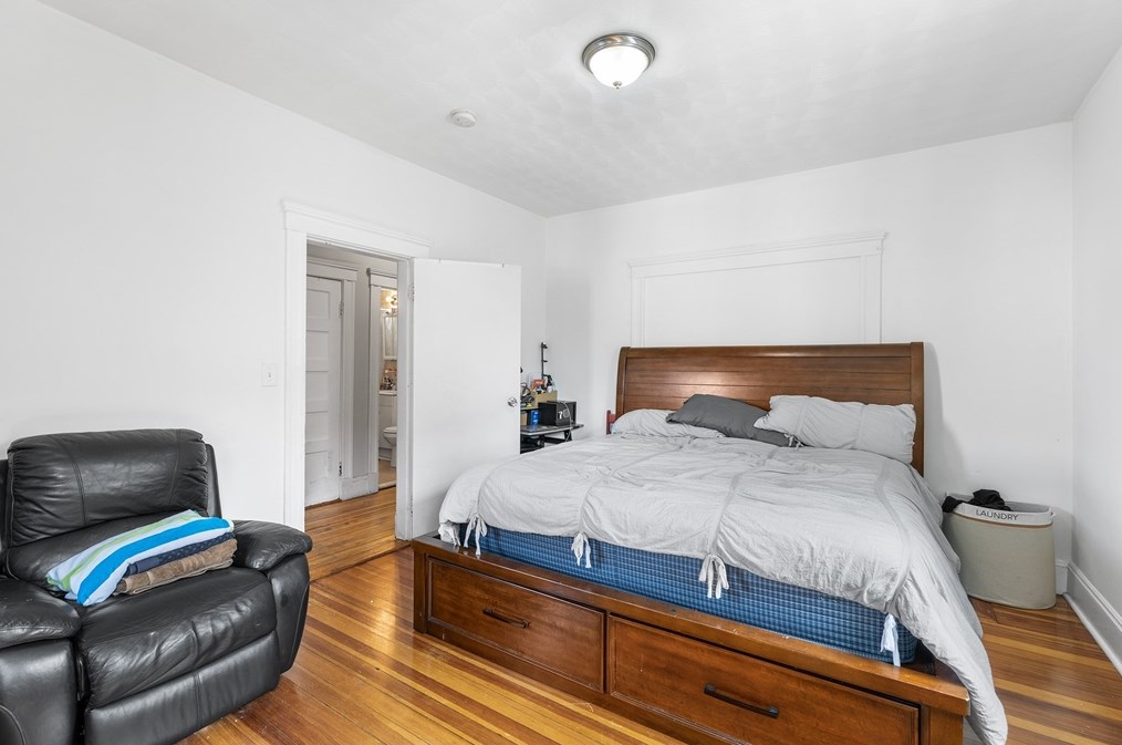 15 Calhoun Ave, Everett MA 02149-5209 exterior