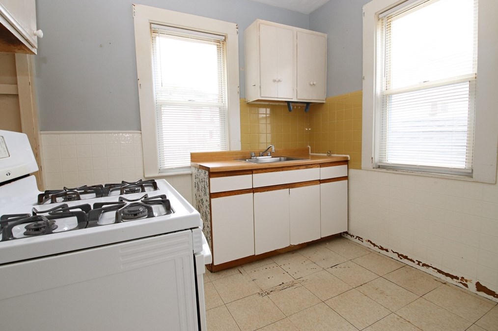 60 Milton St, Malden MA 02148-3238 exterior