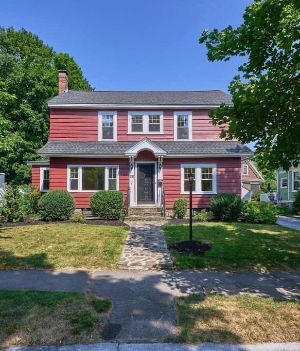 26 Monroe Ave, Worcester MA  01602-2643 exterior