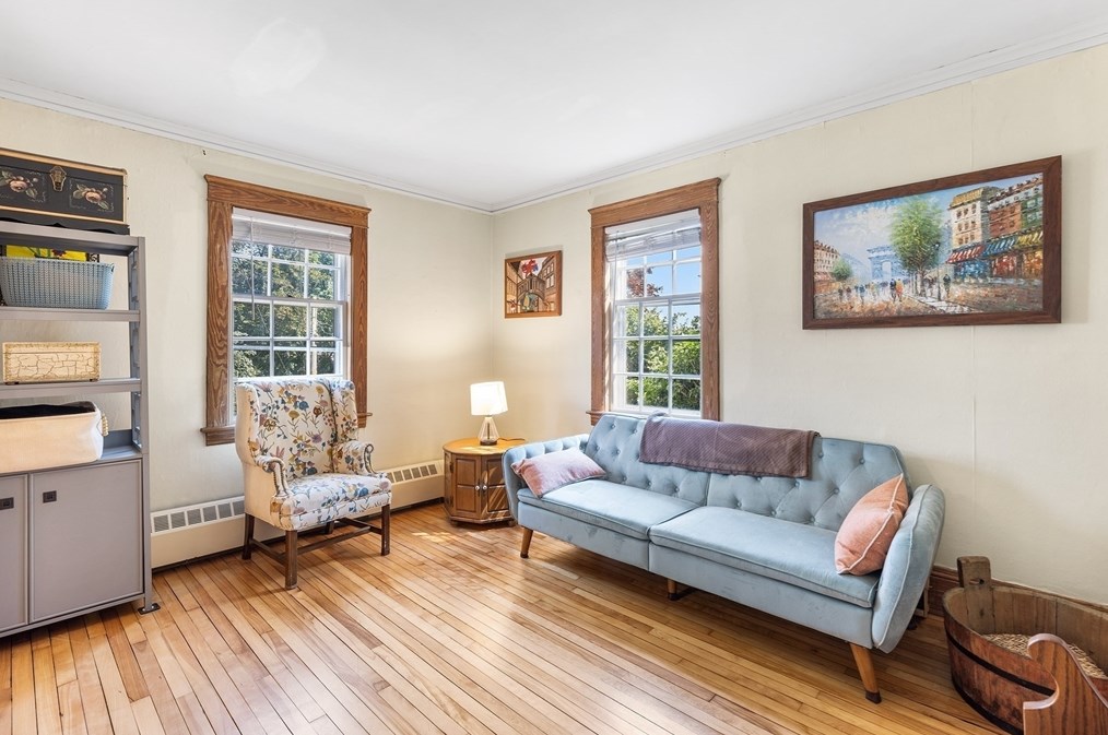 52 Flagg St, Worcester MA  01602-1449 exterior