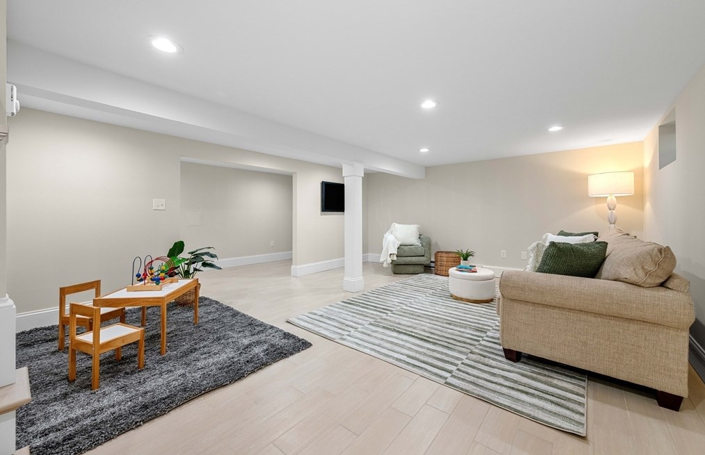 31 Virginia Rd, Arlington MA  02476-7117 exterior