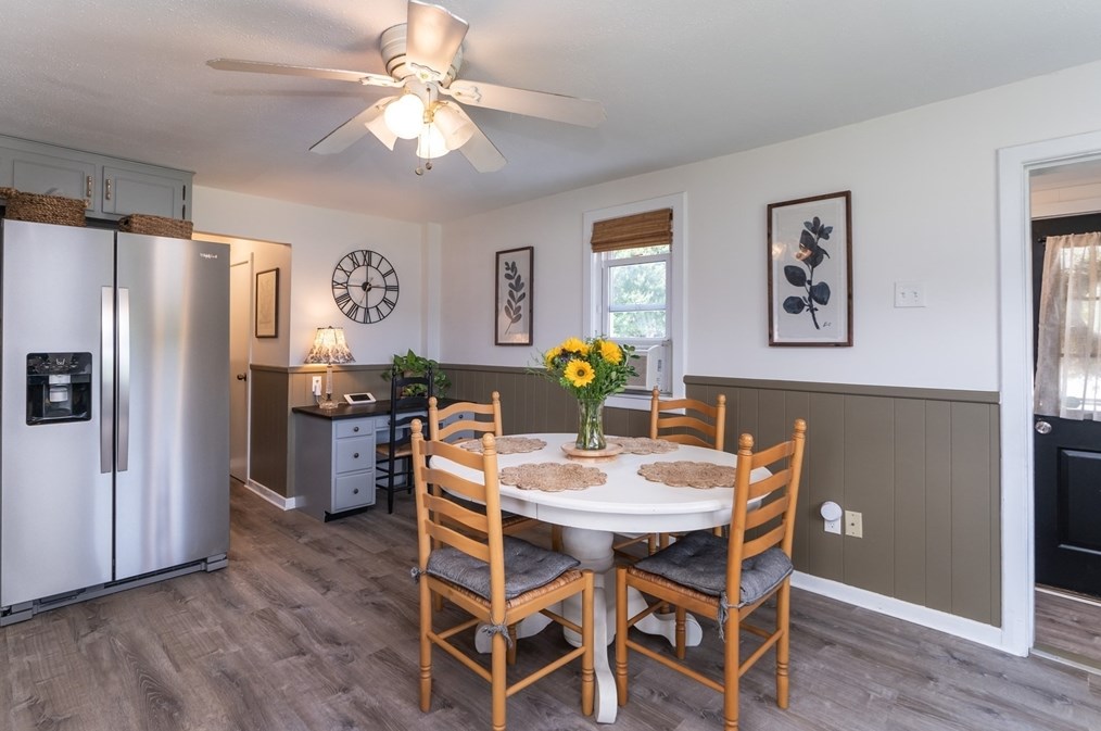 51 Maplehurst Ave, East Longmeadow MA  01028-1711 exterior