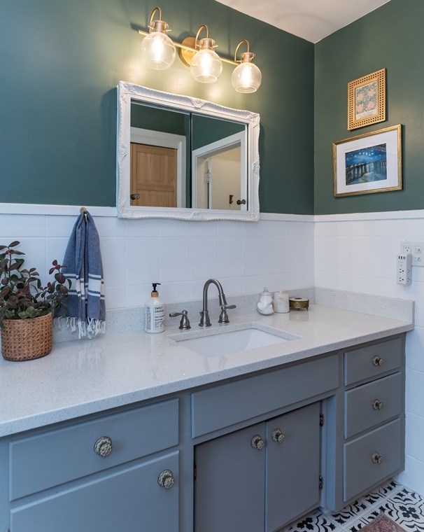 51 Maplehurst Ave, East Longmeadow MA  01028-1711 exterior