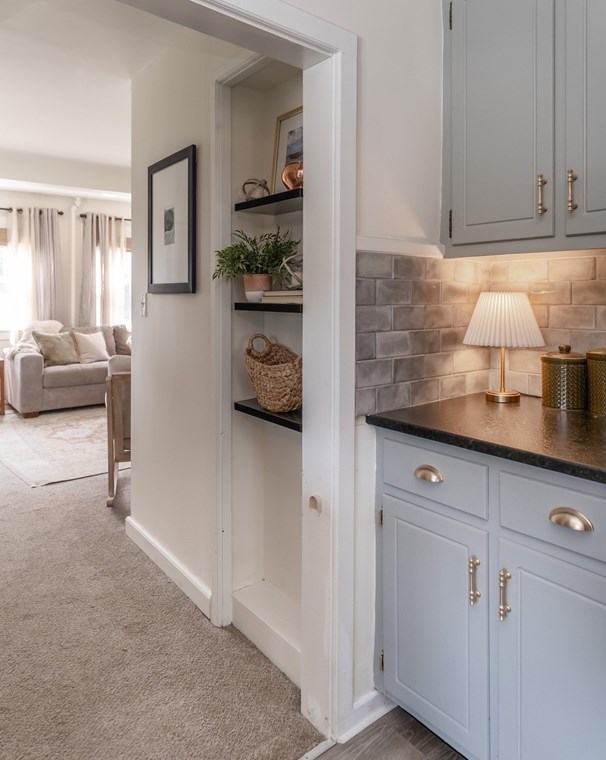 51 Maplehurst Ave, East Longmeadow MA  01028-1711 exterior