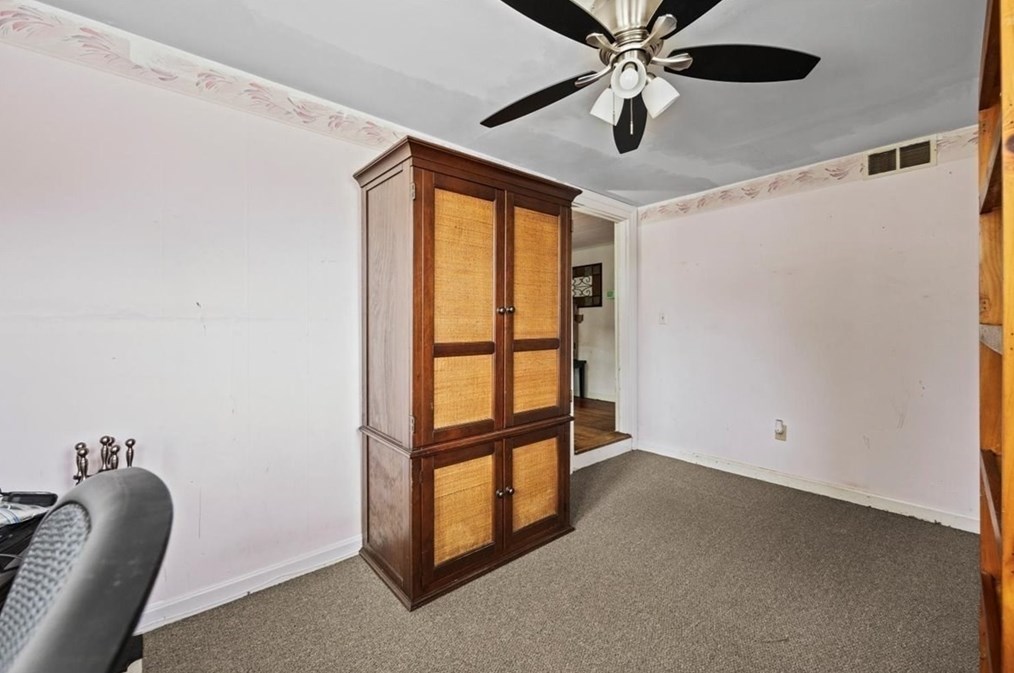 346 Elsbree St, Fall River MA  02720-7230 exterior